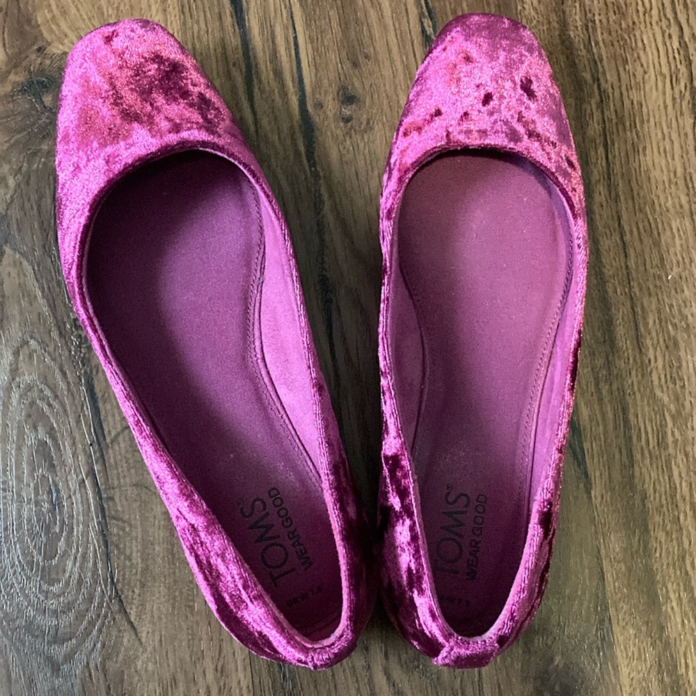 Toms Velvet Ballet Flats in Deep Pink